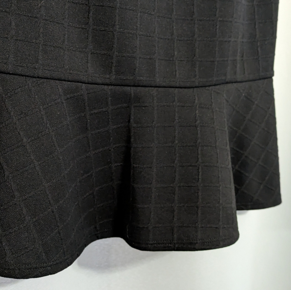 Enfocus Studio Elegant Black Textured Sleeveless Dress. Size 8. - Picture 3 of 9
